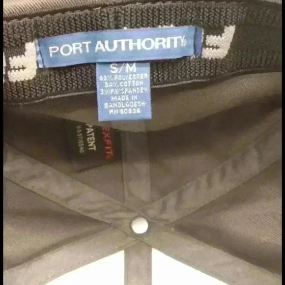 Autographed fitted hat - Picture 4 of 5